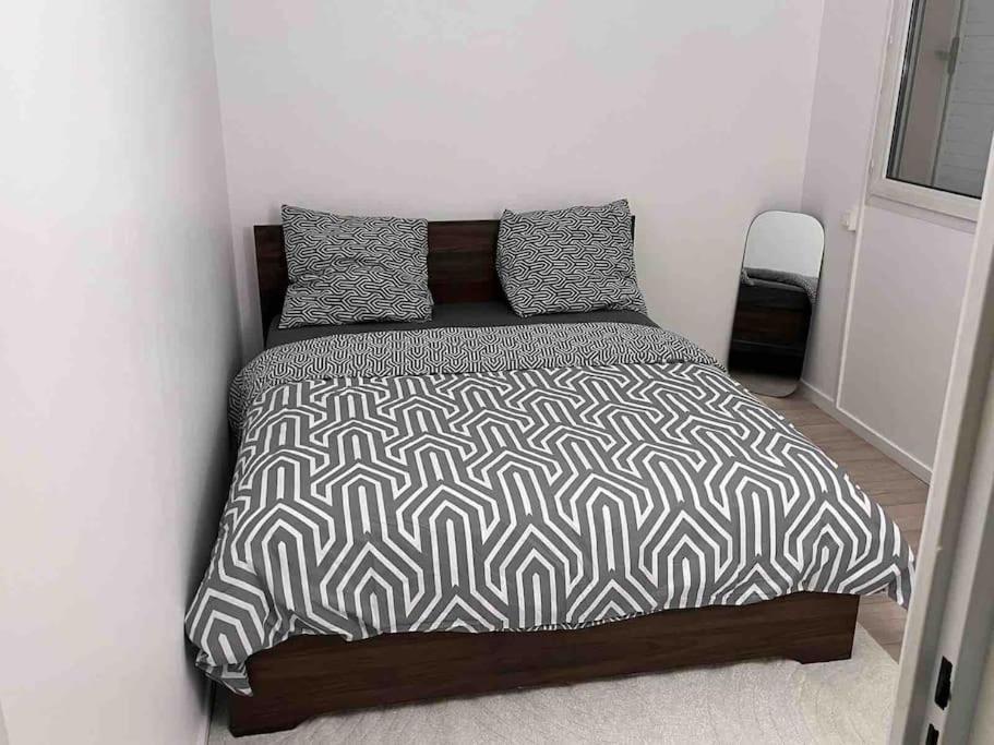 לס אוליס Logement Entier Chambre+Salon + Jardin & Terrasse מראה חיצוני תמונה
